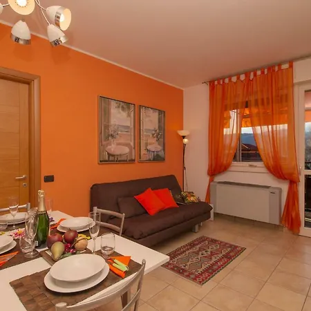 Apartamento Cantone Sleeps 4 Pool Wifi