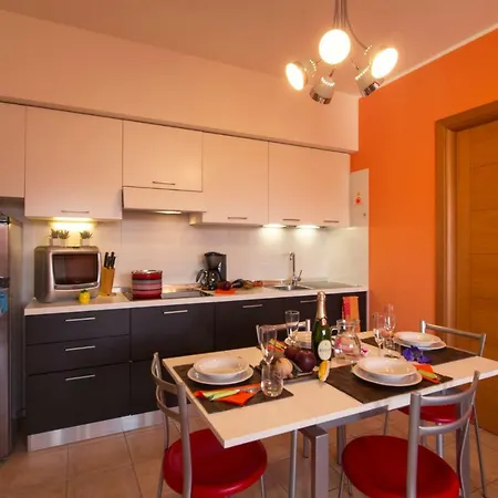 Cantone Sleeps 4 Pool Wifi * Monvalle